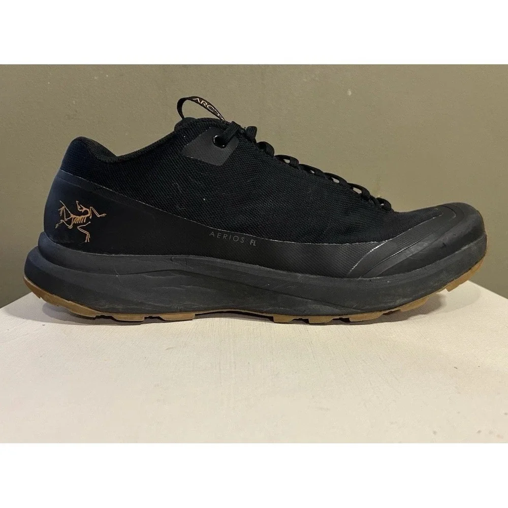 Arc'teryx Men's Aerios FL Trail Shoe in Black with Gum Outsole